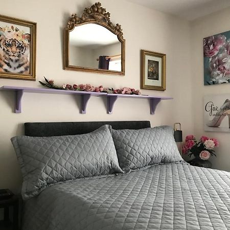 The Glam Cave Apartment Bushbury Luaran gambar